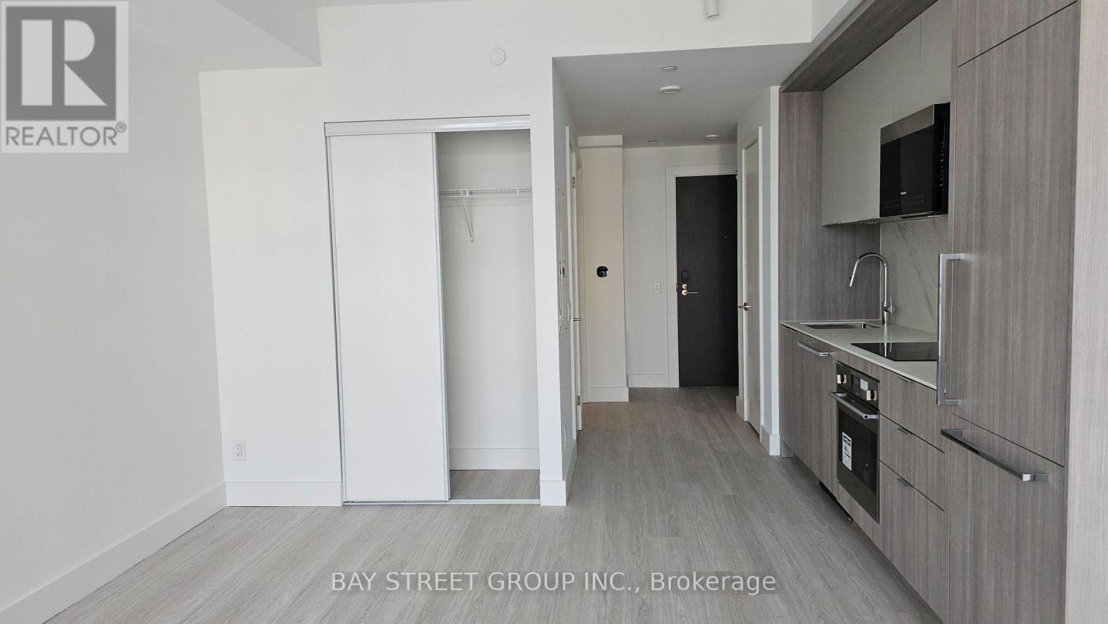 524 - 6 Greenbriar Road, Toronto, Ontario  M2K 0H6 - Photo 2 - C12889944