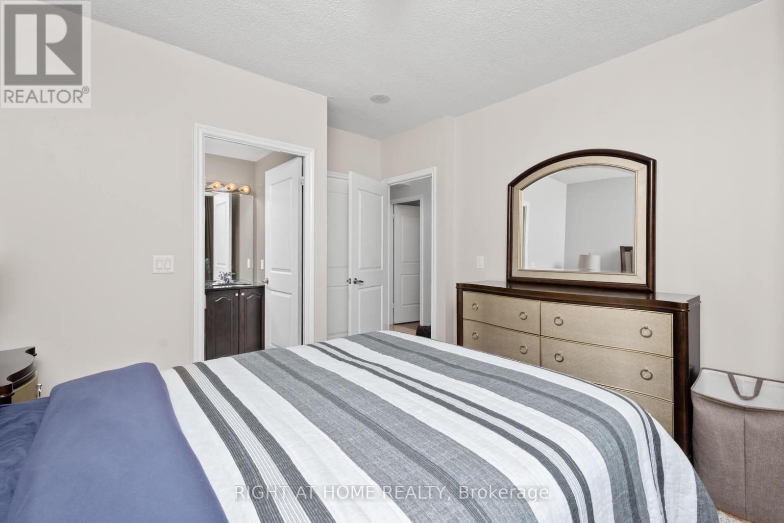 1012 - 9235 Jane Street, Vaughan, Ontario  L6A 0J8 - Photo 18 - N12889916