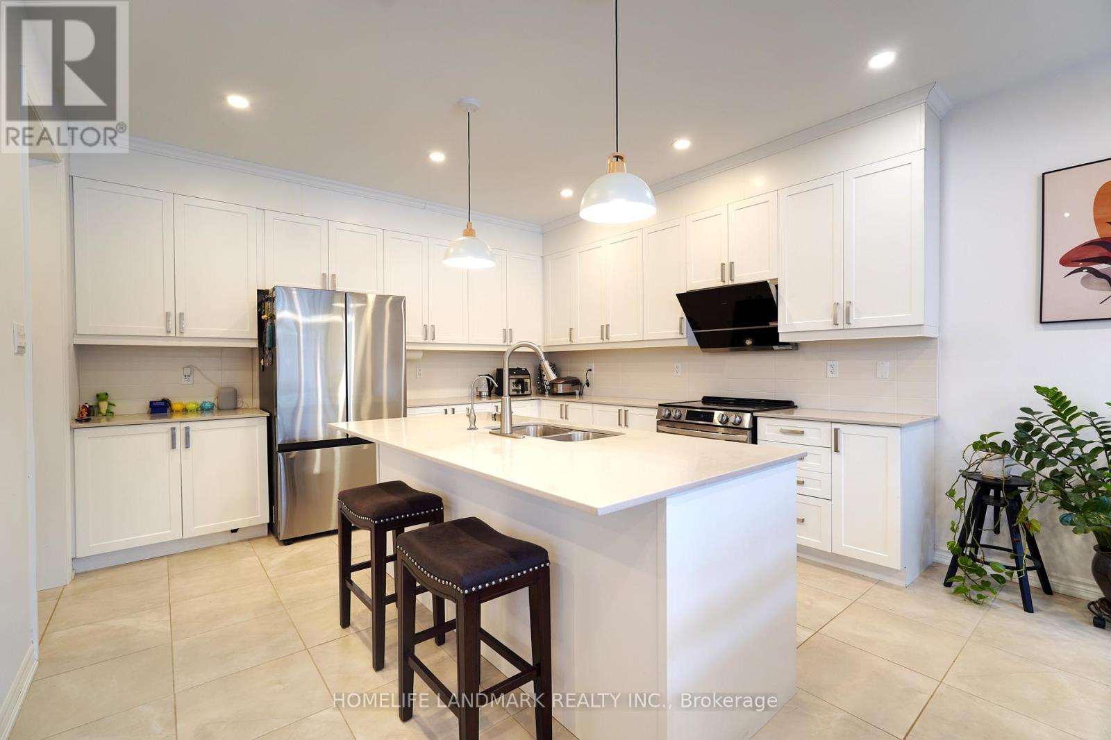 59 Big Canoe Drive, Georgina, Ontario  L0E 1R0 - Photo 4 - N12889928