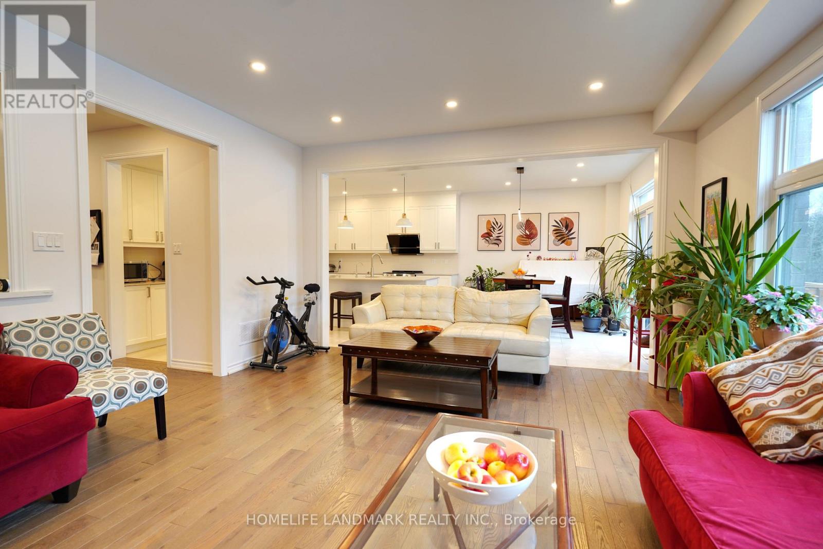 59 Big Canoe Drive, Georgina, Ontario  L0E 1R0 - Photo 8 - N12889928