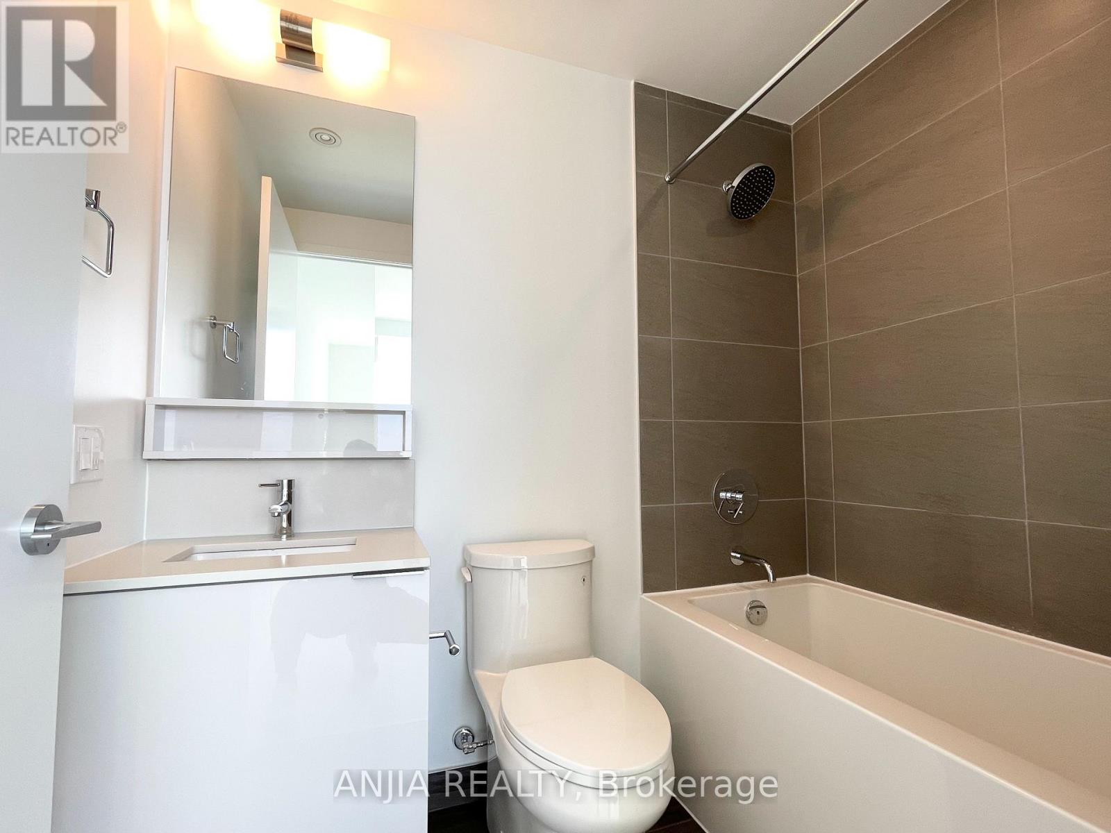 5706 - 950 Portage Parkway, Vaughan, Ontario  L4K 0J7 - Photo 11 - N12889930