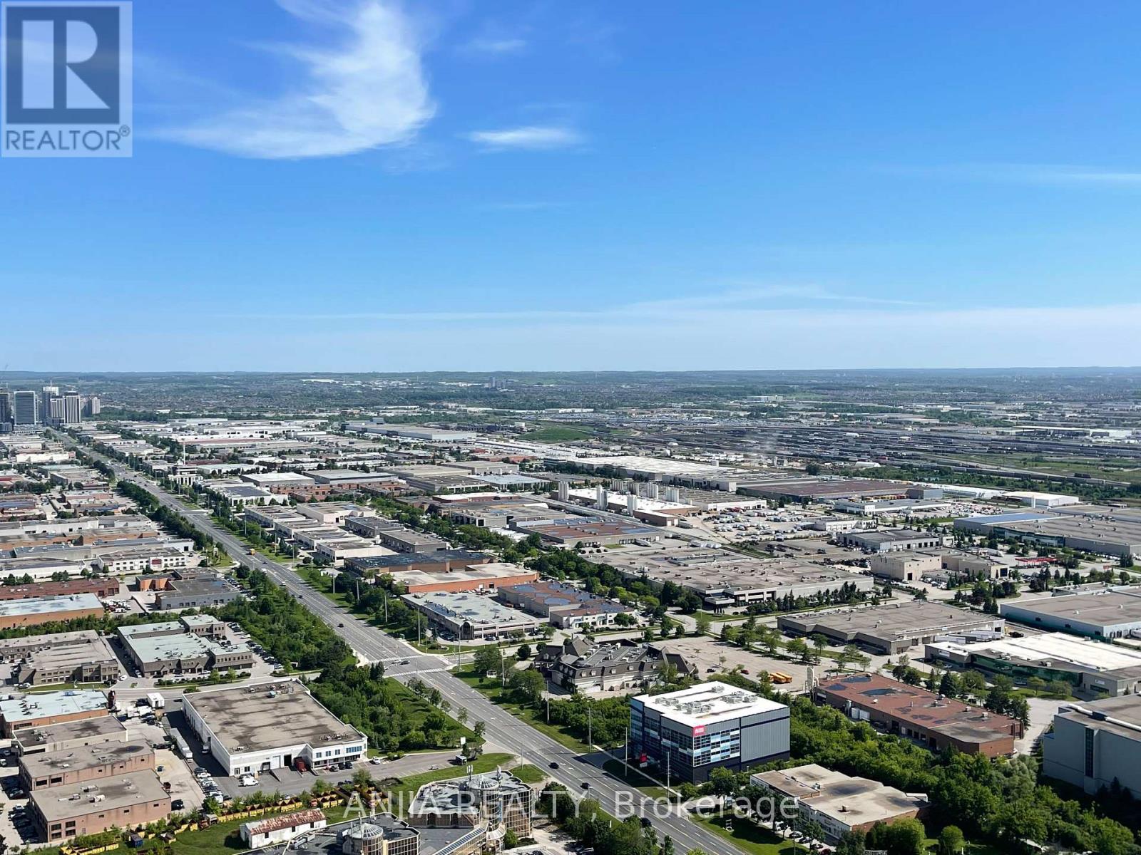 5706 - 950 Portage Parkway, Vaughan, Ontario  L4K 0J7 - Photo 2 - N12889930