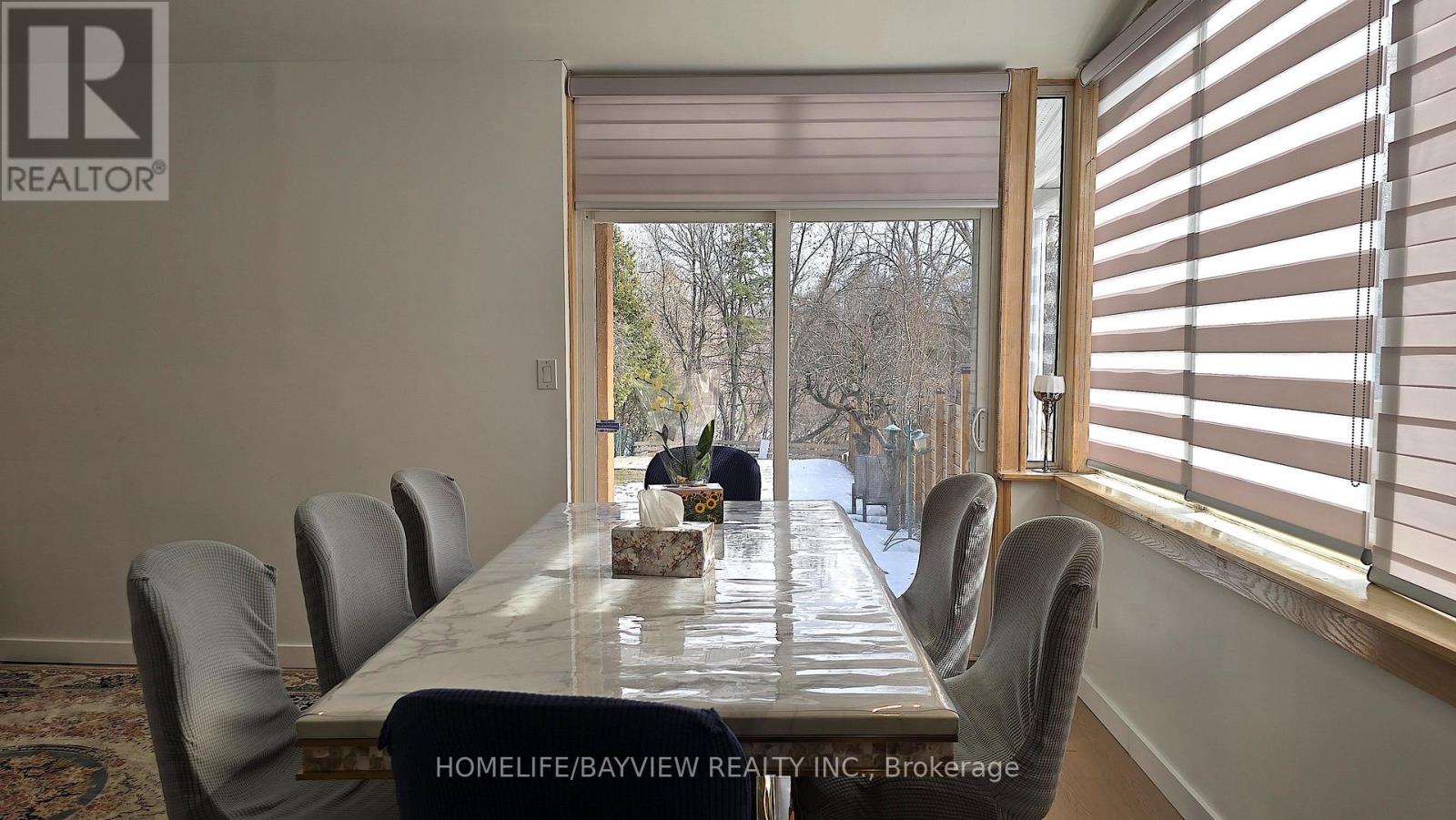 Main & Second Floors - 123 Kersey Crescent, Richmond Hill, Ontario  L4C 5X4 - Photo 4 - N12889936