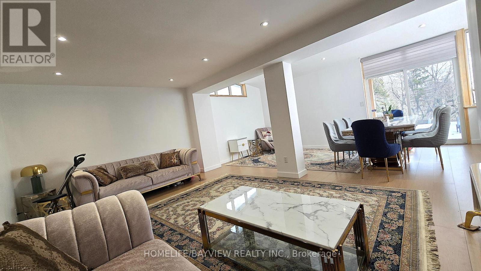 Main & Second Floors - 123 Kersey Crescent, Richmond Hill, Ontario  L4C 5X4 - Photo 5 - N12889936