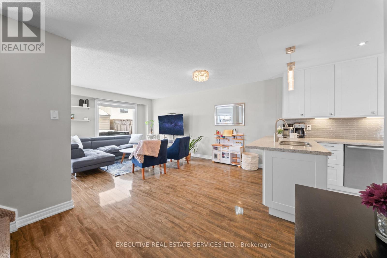 29 Sparklett Crescent, Brampton, Ontario  L6Z 1M7 - Photo 10 - W12889906