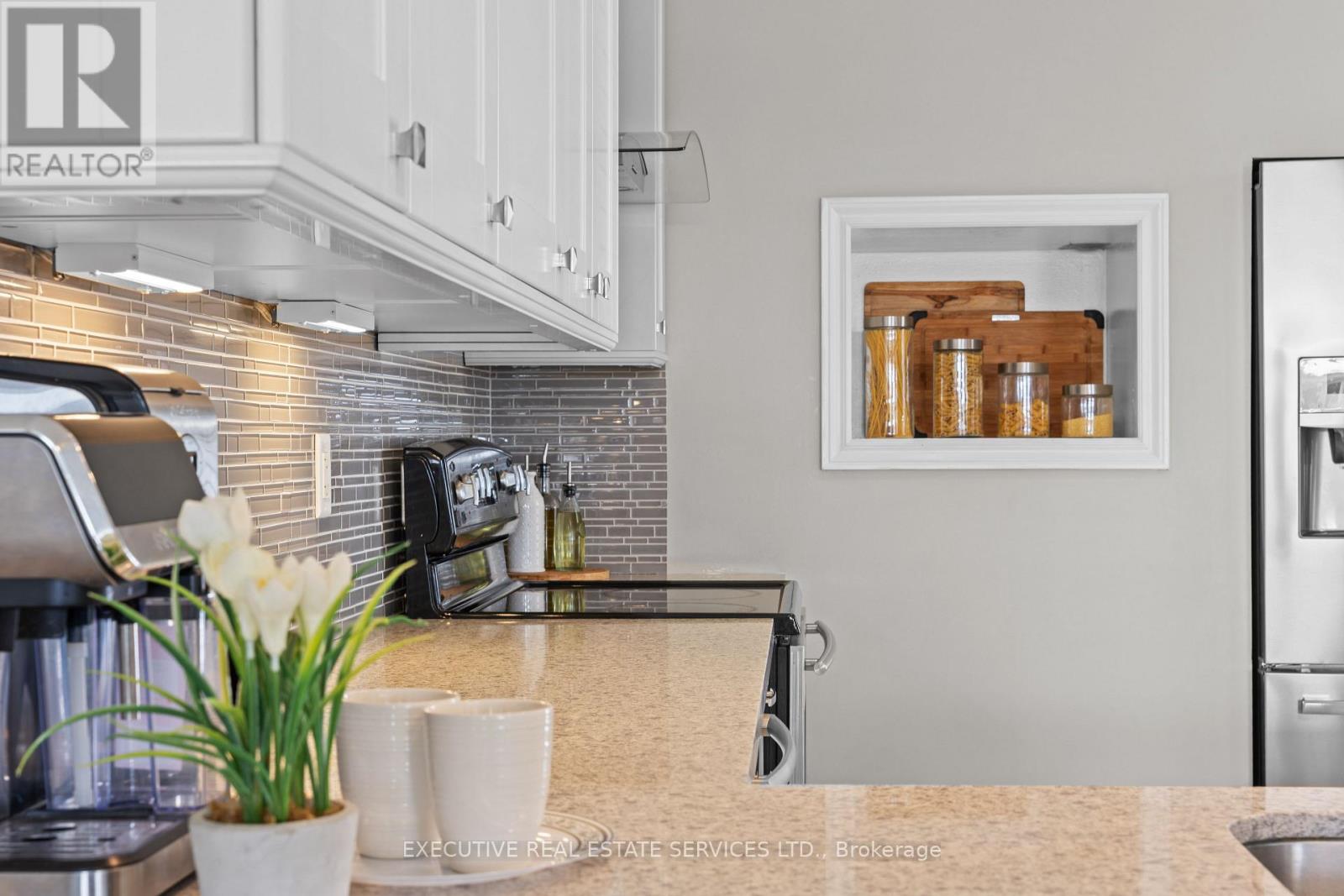 29 Sparklett Crescent, Brampton, Ontario  L6Z 1M7 - Photo 13 - W12889906