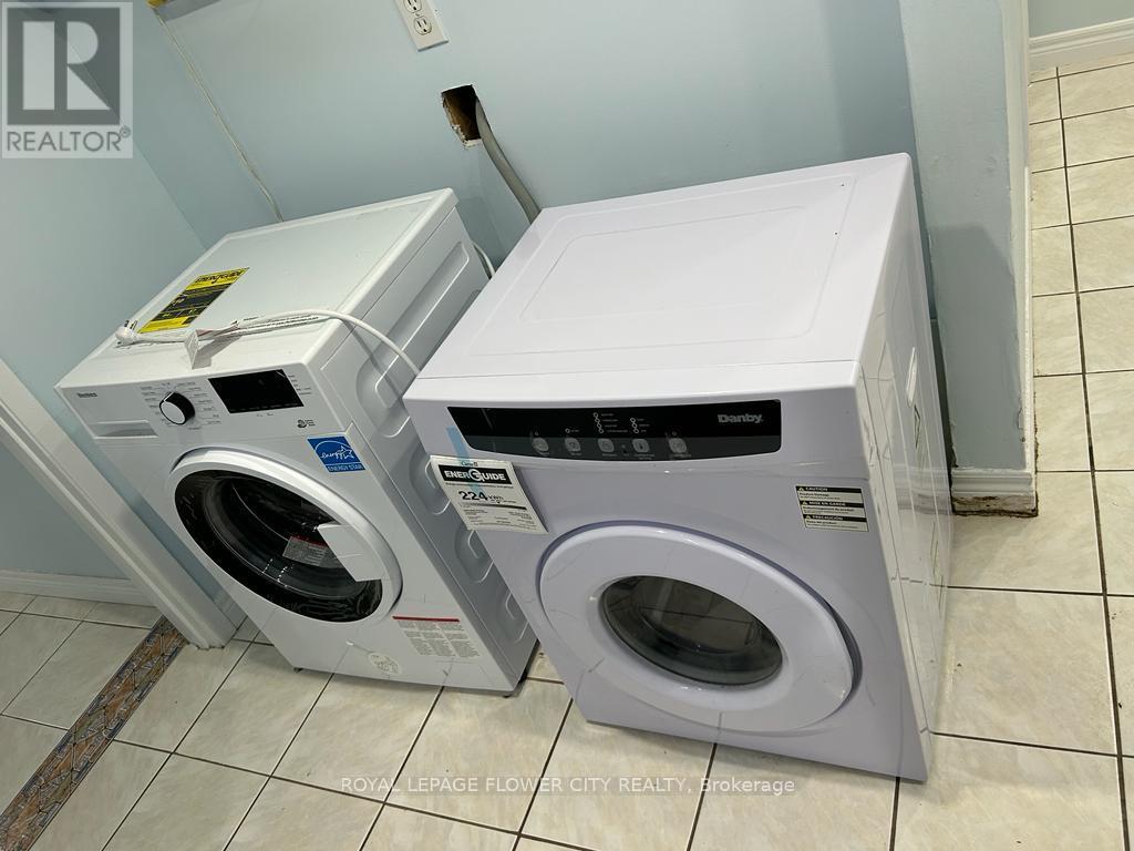 Bsmt - 4 Lascelles Blvd Drive, Brampton, Ontario  L6S 3T3 - Photo 11 - W12889914