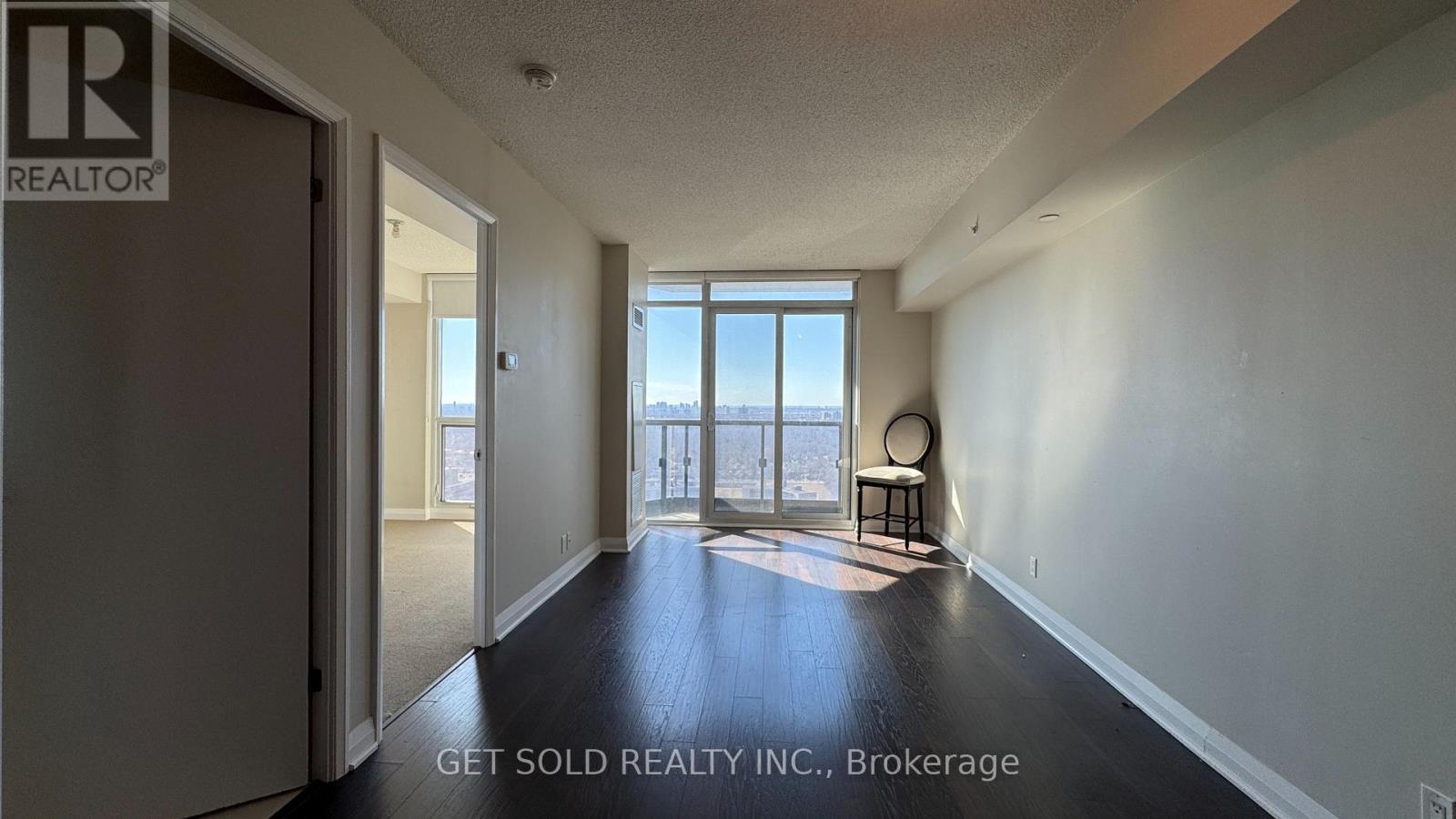 2708 - 5 Valhalla Inn Road, Toronto, Ontario  M9B 1B0 - Photo 3 - W12889938