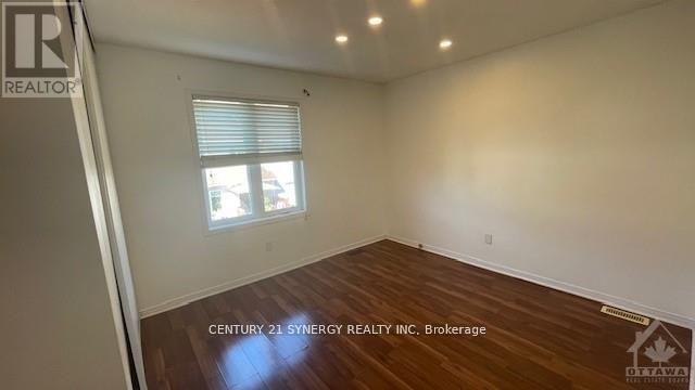 13 Barnstone Drive, Ottawa, Ontario  K2G 6X2 - Photo 12 - X12889980