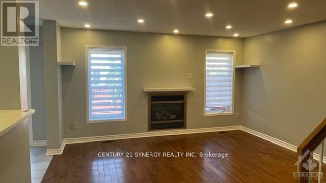 13 Barnstone Drive, Ottawa, Ontario  K2G 6X2 - Photo 3 - X12889980