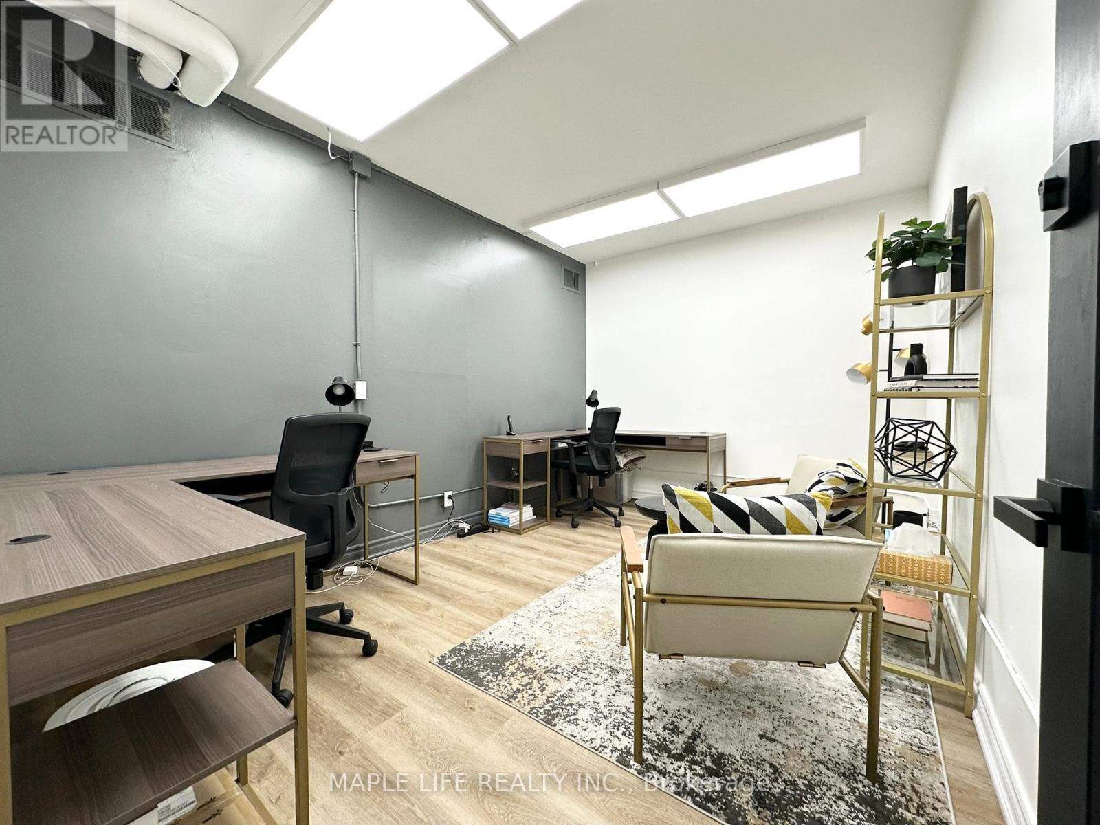 Lower - 901 Yonge Street, Toronto, Ontario  M4W 2H2 - Photo 13 - C12889978