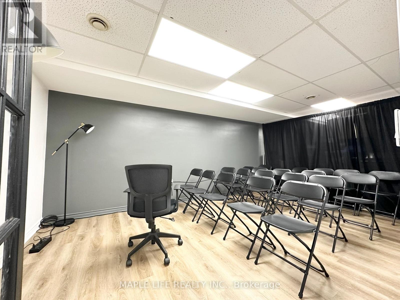 Lower - 901 Yonge Street, Toronto, Ontario  M4W 2H2 - Photo 20 - C12889978