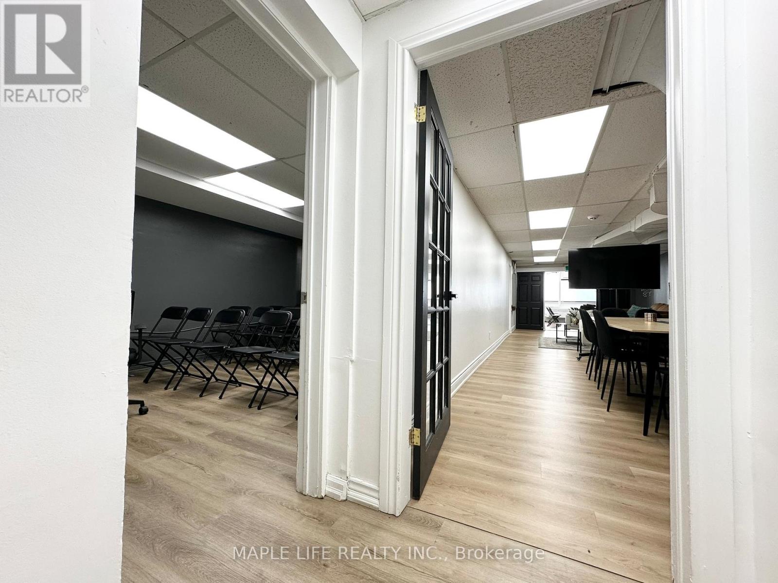 Lower - 901 Yonge Street, Toronto, Ontario  M4W 2H2 - Photo 23 - C12889978