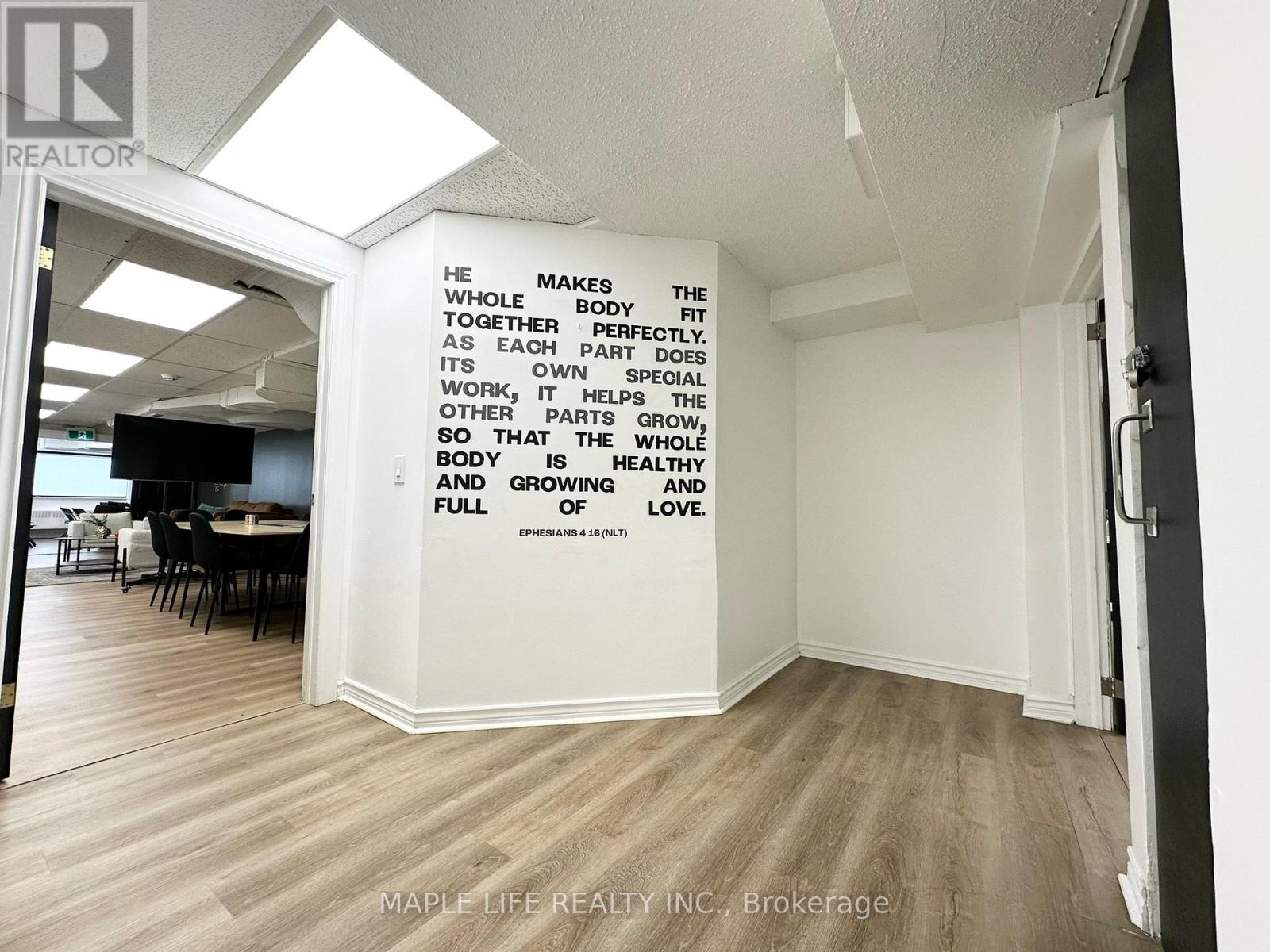 Lower - 901 Yonge Street, Toronto, Ontario  M4W 2H2 - Photo 29 - C12889978