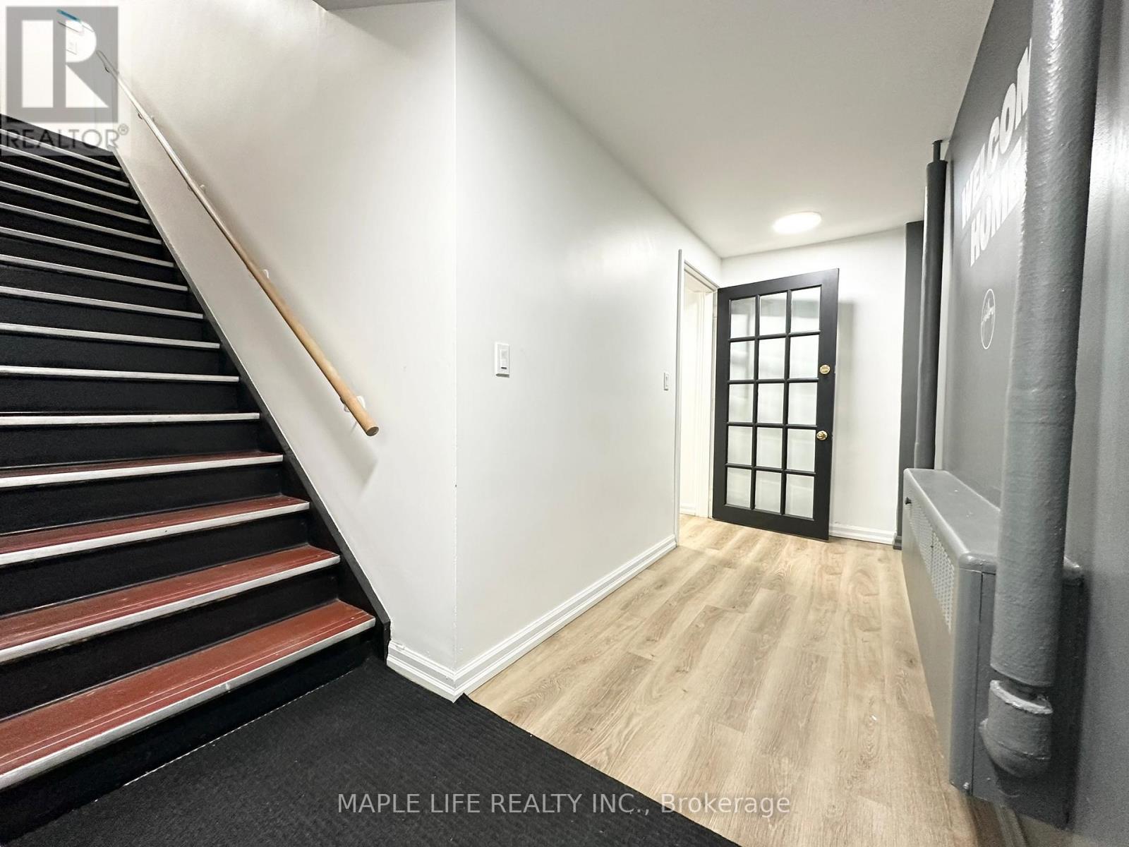 Lower - 901 Yonge Street, Toronto, Ontario  M4W 2H2 - Photo 3 - C12889978