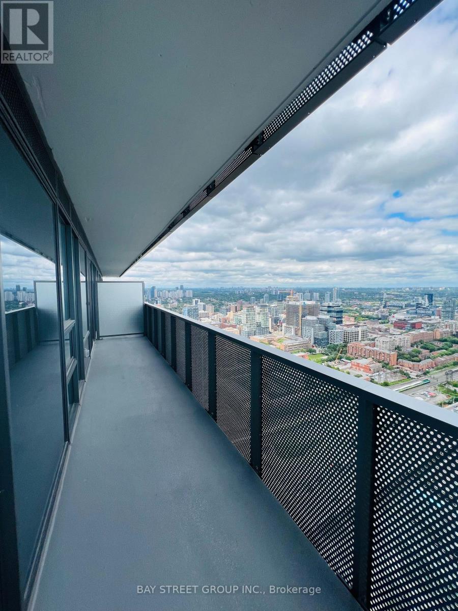 5206 - 138 Downes Street, Toronto, Ontario  M5E 0E4 - Photo 15 - C12889990