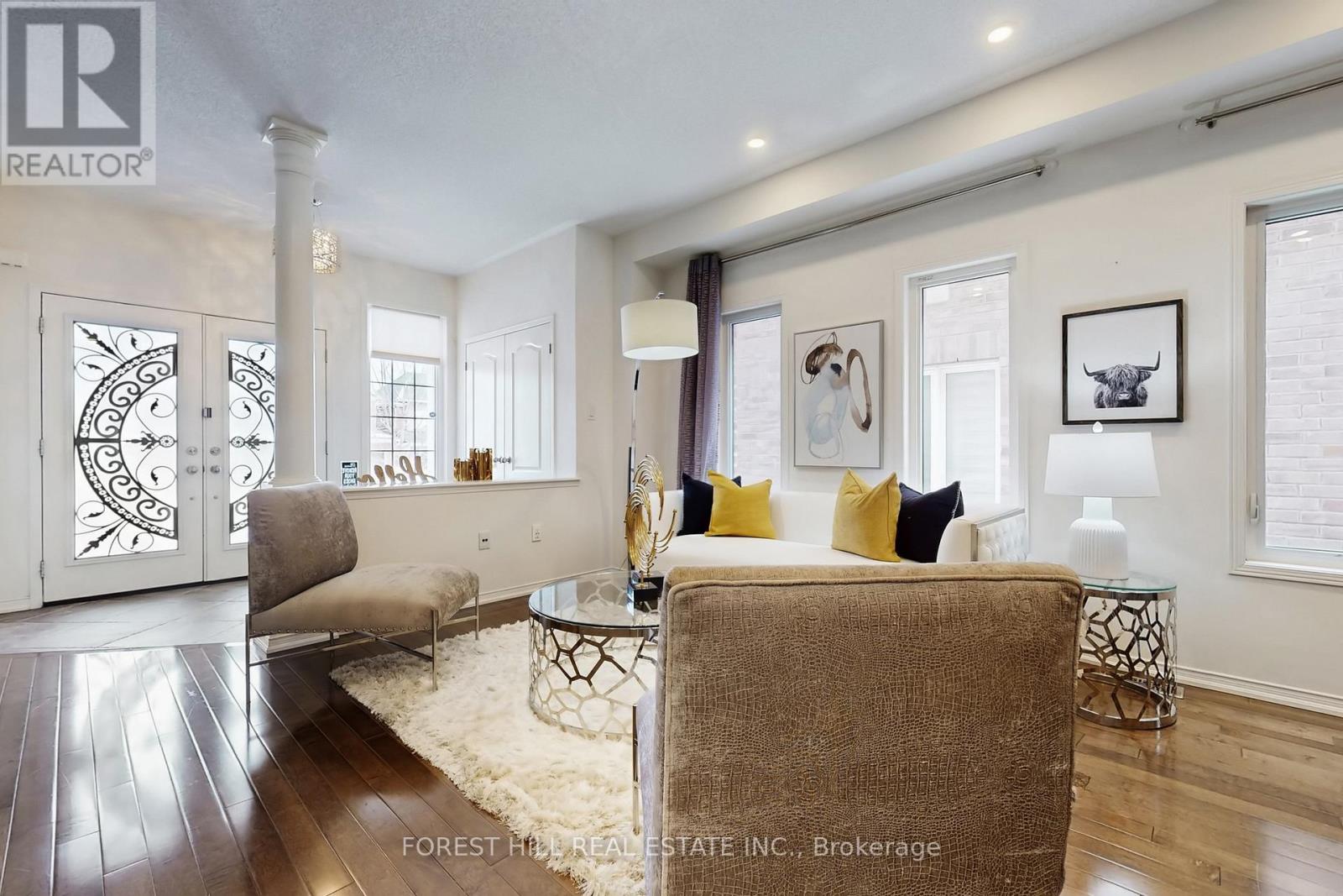 2020 Magee Court, Oshawa, Ontario  L1K 0W7 - Photo 2 - E12889972