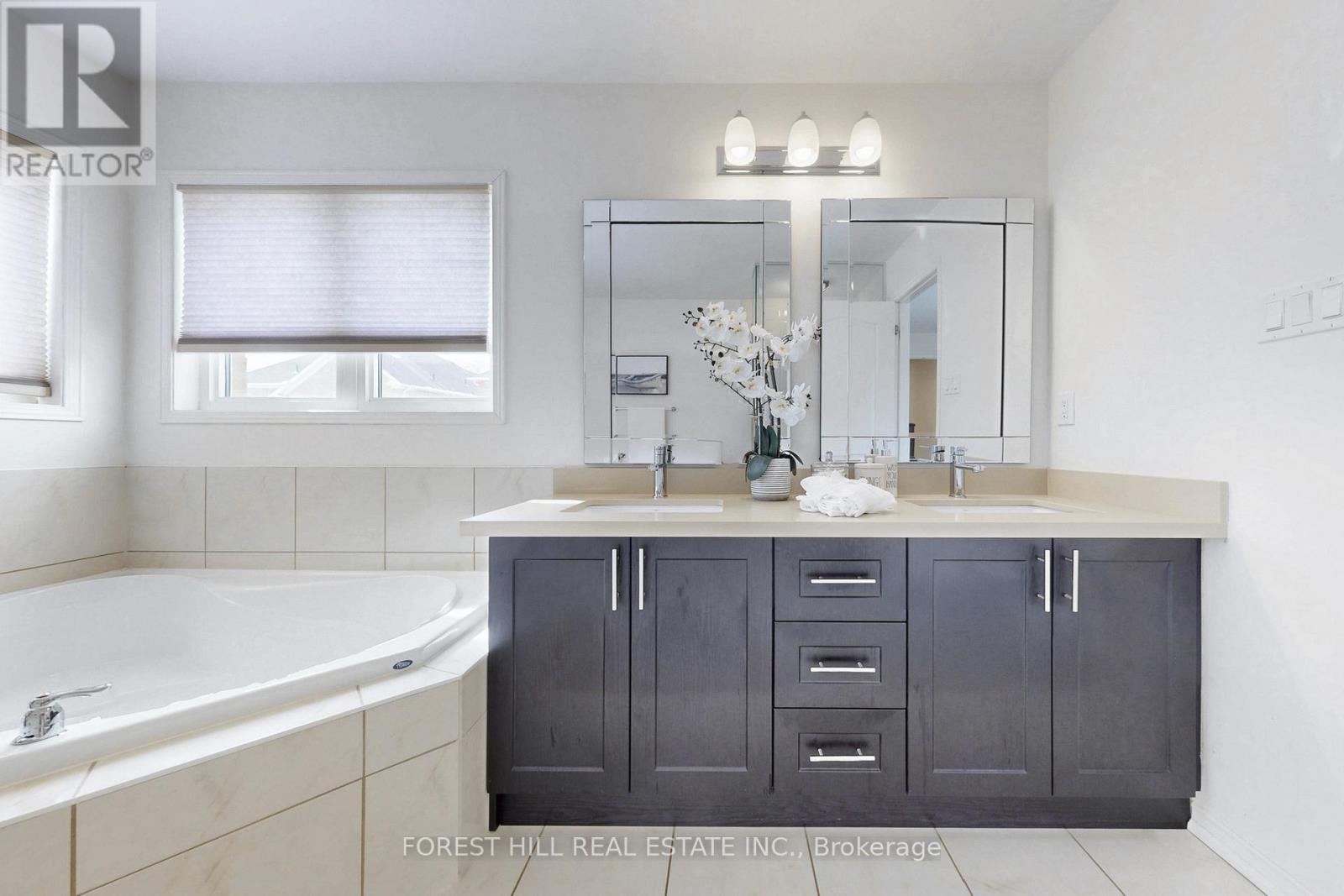 2020 Magee Court, Oshawa, Ontario  L1K 0W7 - Photo 22 - E12889972