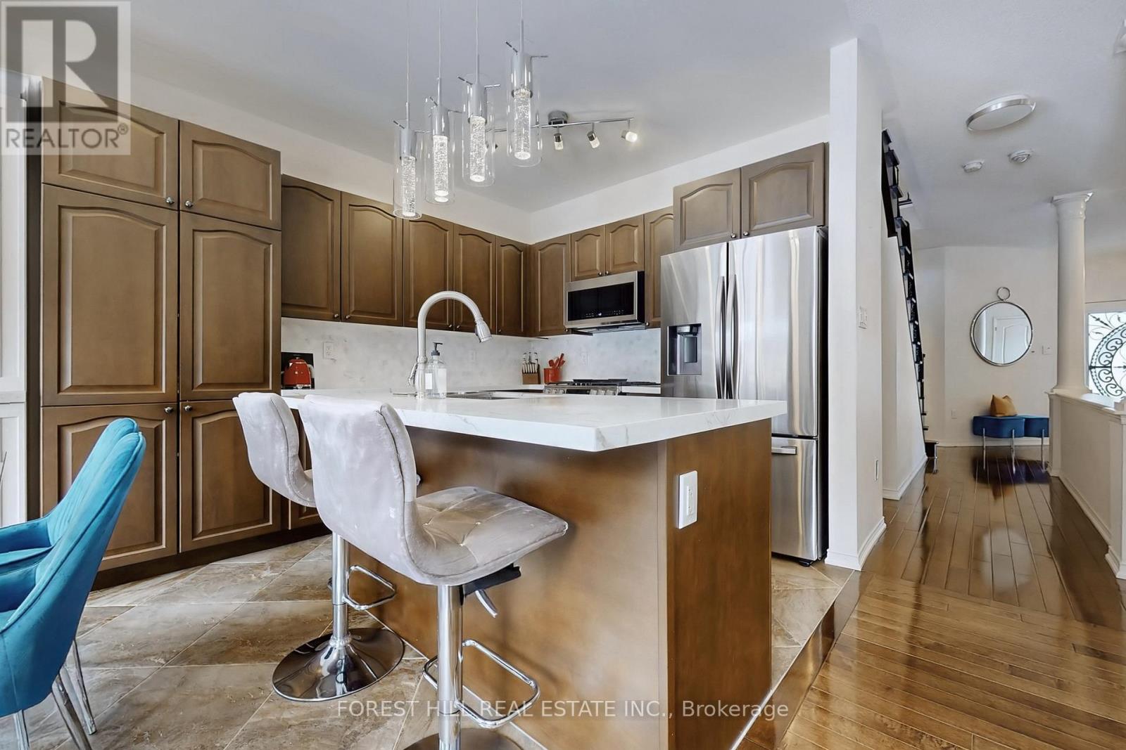 2020 Magee Court, Oshawa, Ontario  L1K 0W7 - Photo 8 - E12889972