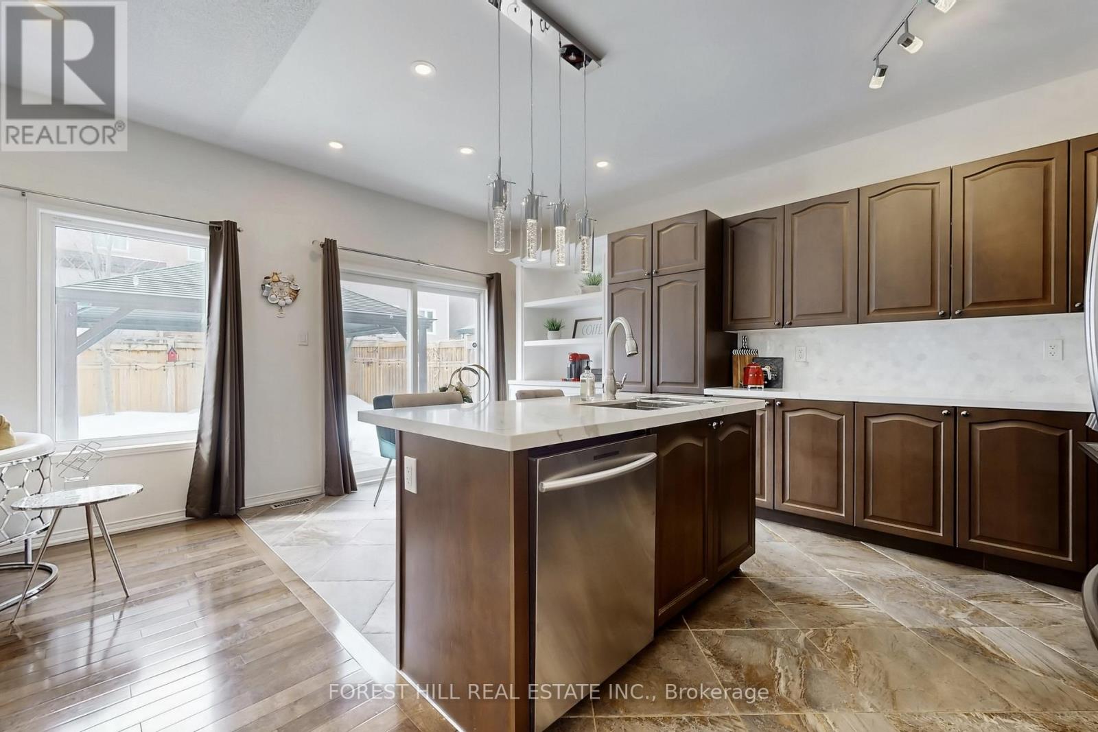 2020 Magee Court, Oshawa, Ontario  L1K 0W7 - Photo 9 - E12889972