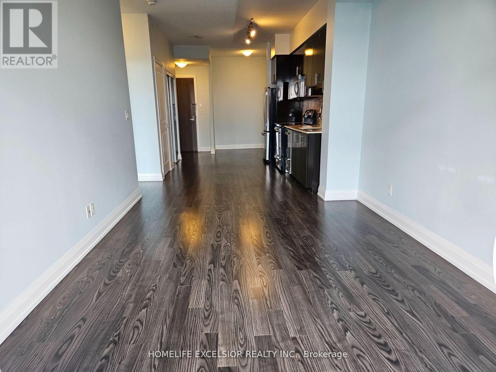 2027 - 7161 Yonge Street, Markham, Ontario  L3T 0C8 - Photo 13 - N12889958