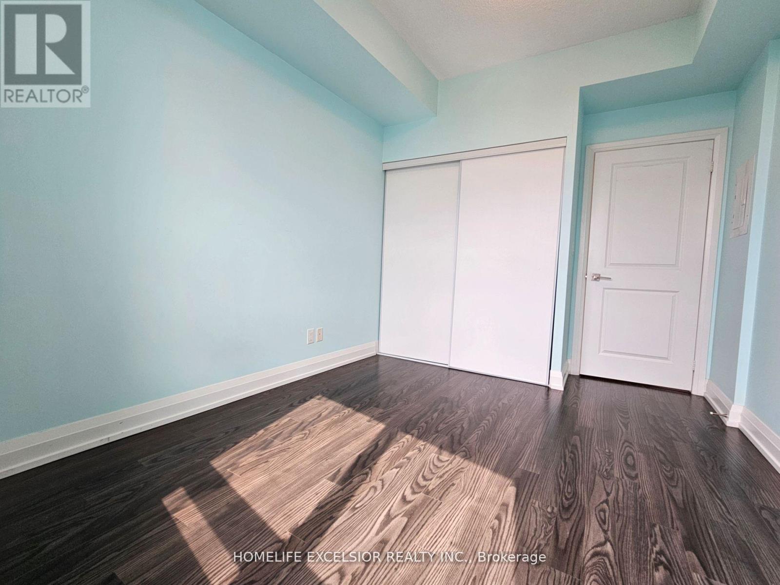 2027 - 7161 Yonge Street, Markham, Ontario  L3T 0C8 - Photo 18 - N12889958