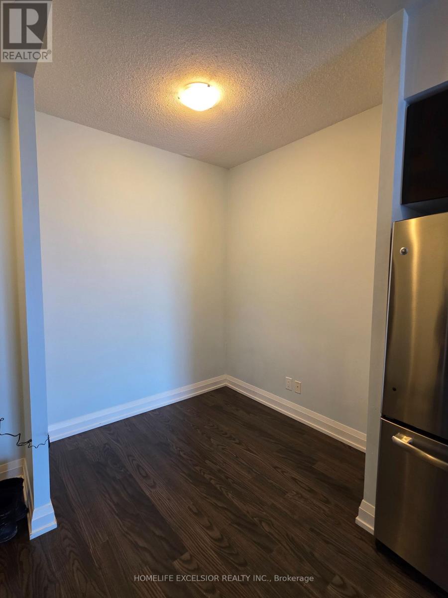 2027 - 7161 Yonge Street, Markham, Ontario  L3T 0C8 - Photo 7 - N12889958