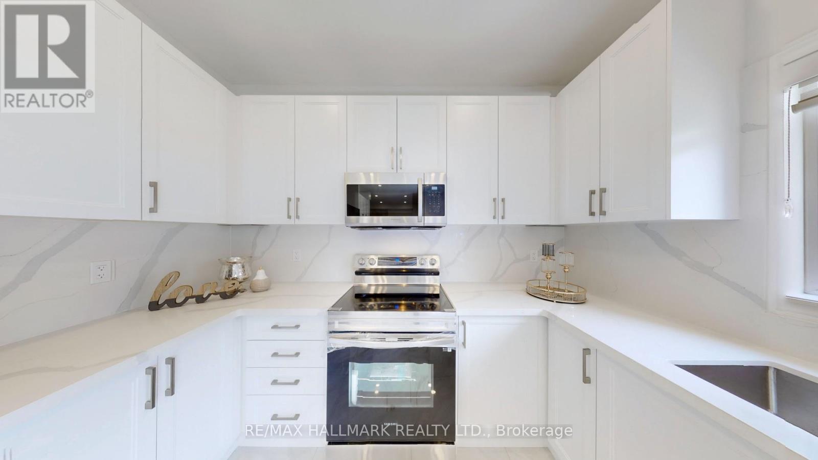 22 Bostock Drive, Georgina, Ontario  L4P 0C2 - Photo 12 - N12889964