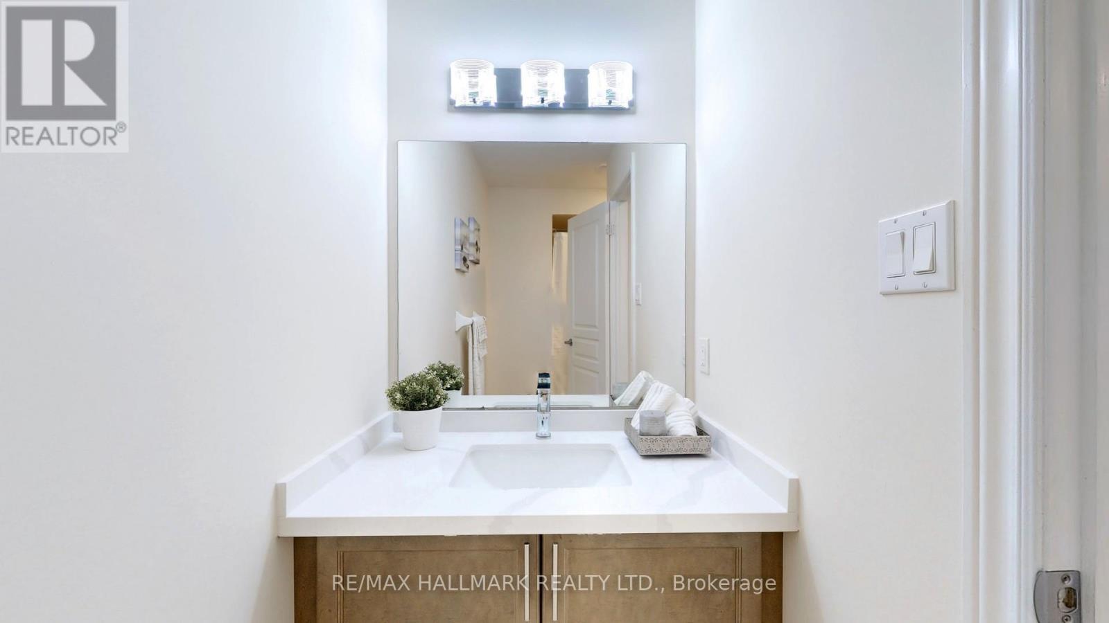 22 Bostock Drive, Georgina, Ontario  L4P 0C2 - Photo 26 - N12889964