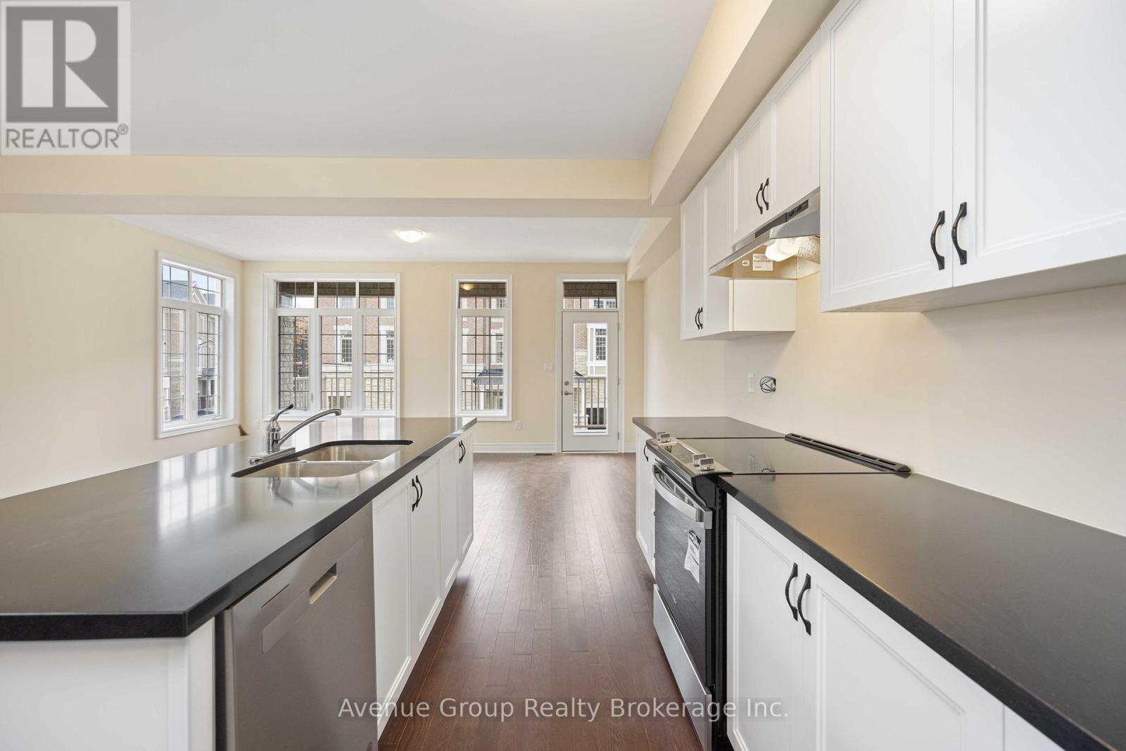 3440 Denison Street, Markham, Ontario  L3S 0E9 - Photo 5 - N12889988