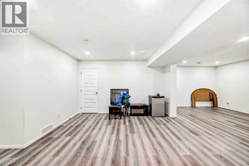 6 Corner Meadows Grove Ne, Calgary, Alberta  T3N 2C2 - Photo 28 - A2282399