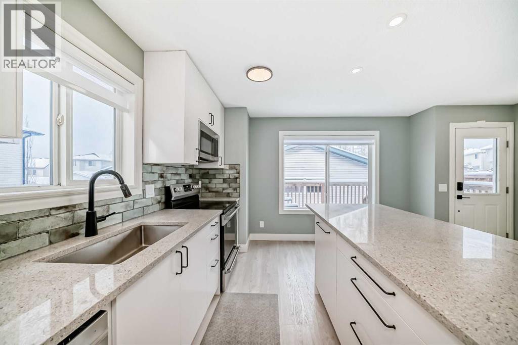 883 Arbour Lake Road Nw, Calgary, Alberta  T3G 5E8 - Photo 9 - A2288846