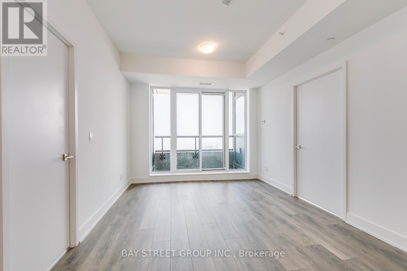 1910 - 297 Oak Walk Drive, Oakville, Ontario  L6H 3R6 - Photo 11 - W12889952