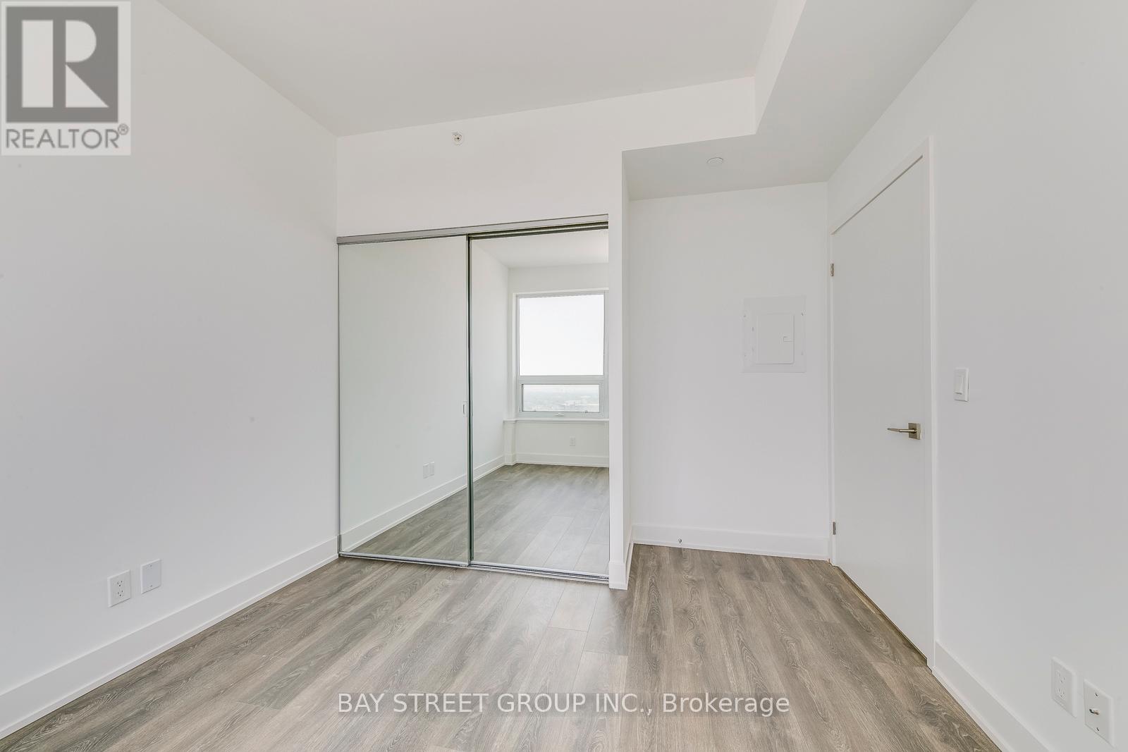 1910 - 297 Oak Walk Drive, Oakville, Ontario  L6H 3R6 - Photo 24 - W12889952