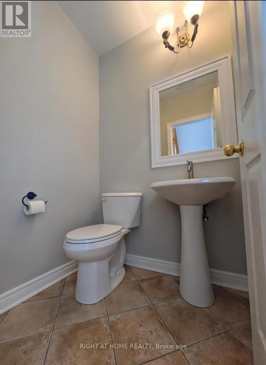 387 Grovehill Road, Oakville, Ontario  L6H 6P3 - Photo 10 - W12889966