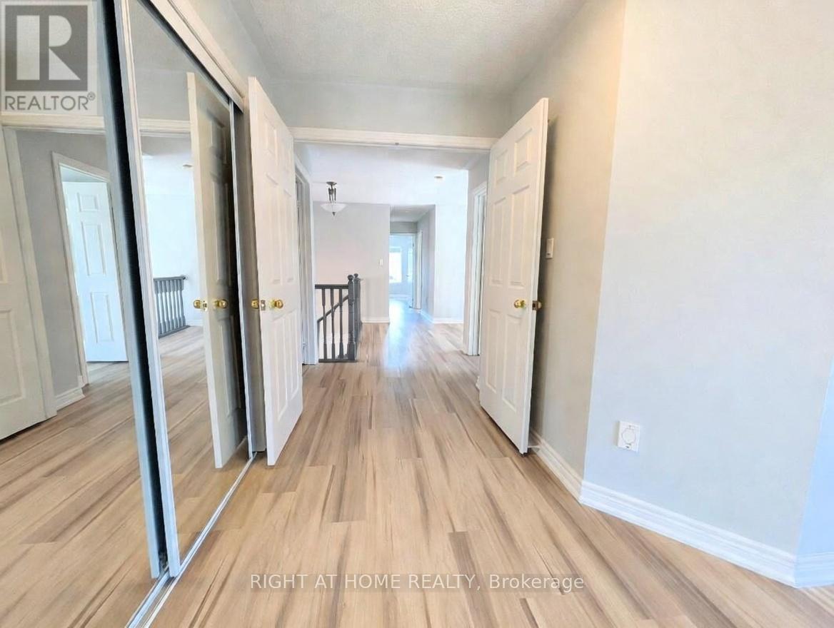 387 Grovehill Road, Oakville, Ontario  L6H 6P3 - Photo 12 - W12889966