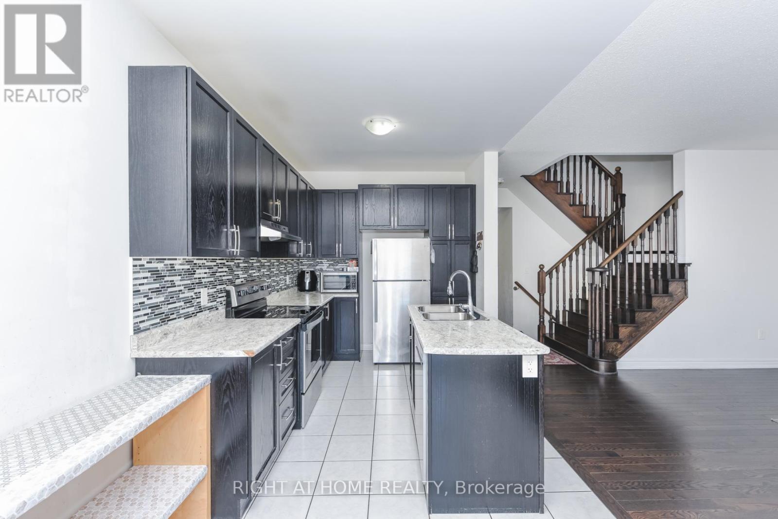 36 Spokanne Street, Brampton, Ontario  L6R 4A2 - Photo 16 - W12889974