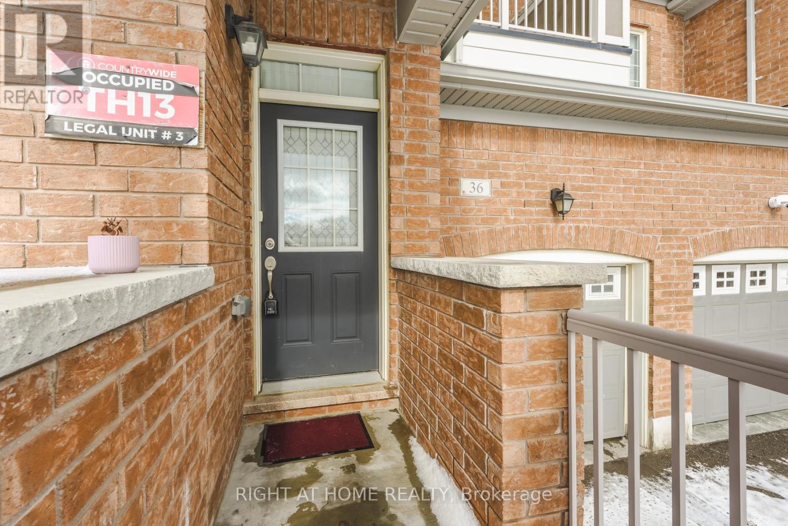 36 Spokanne Street, Brampton, Ontario  L6R 4A2 - Photo 4 - W12889974