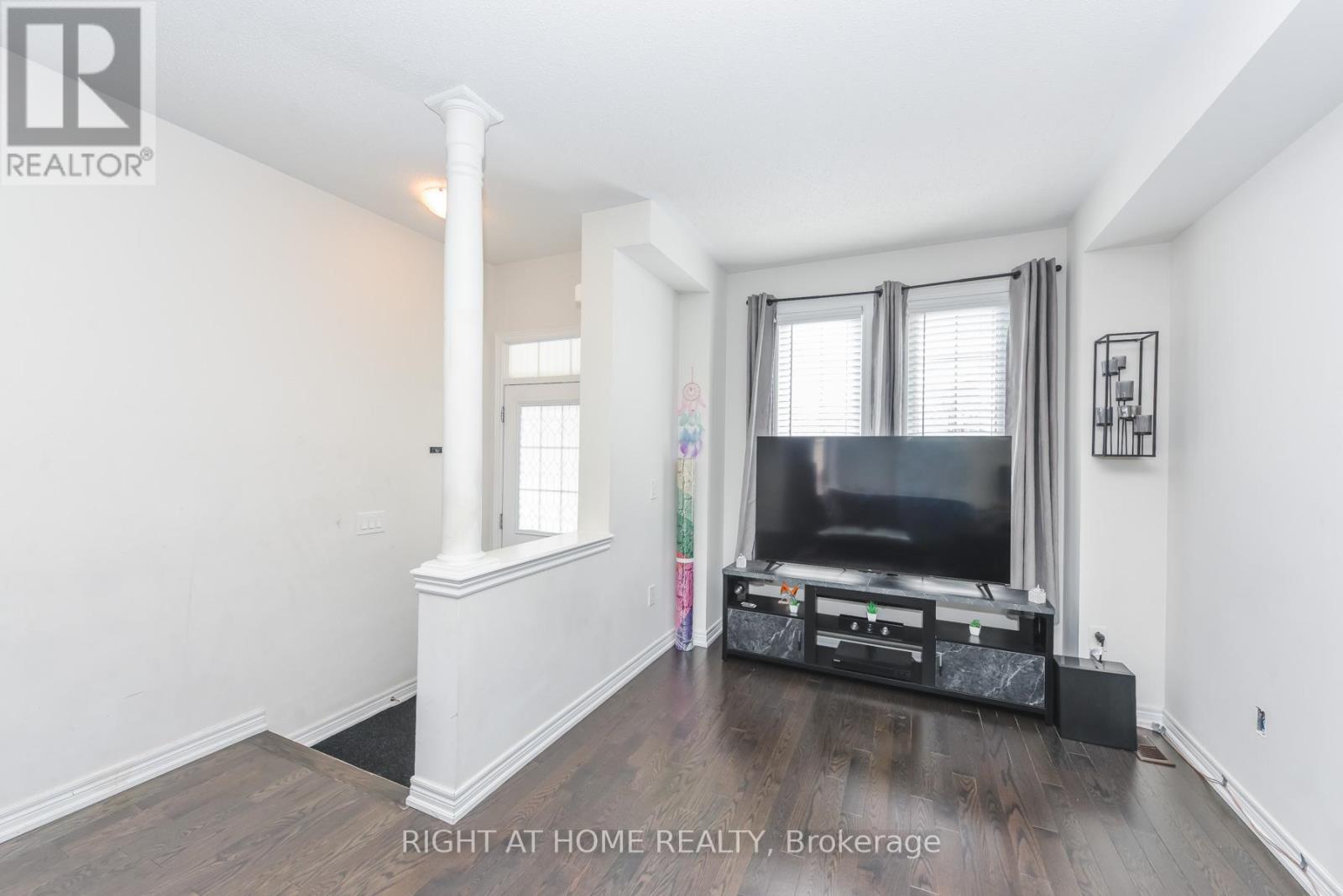 36 Spokanne Street, Brampton, Ontario  L6R 4A2 - Photo 6 - W12889974