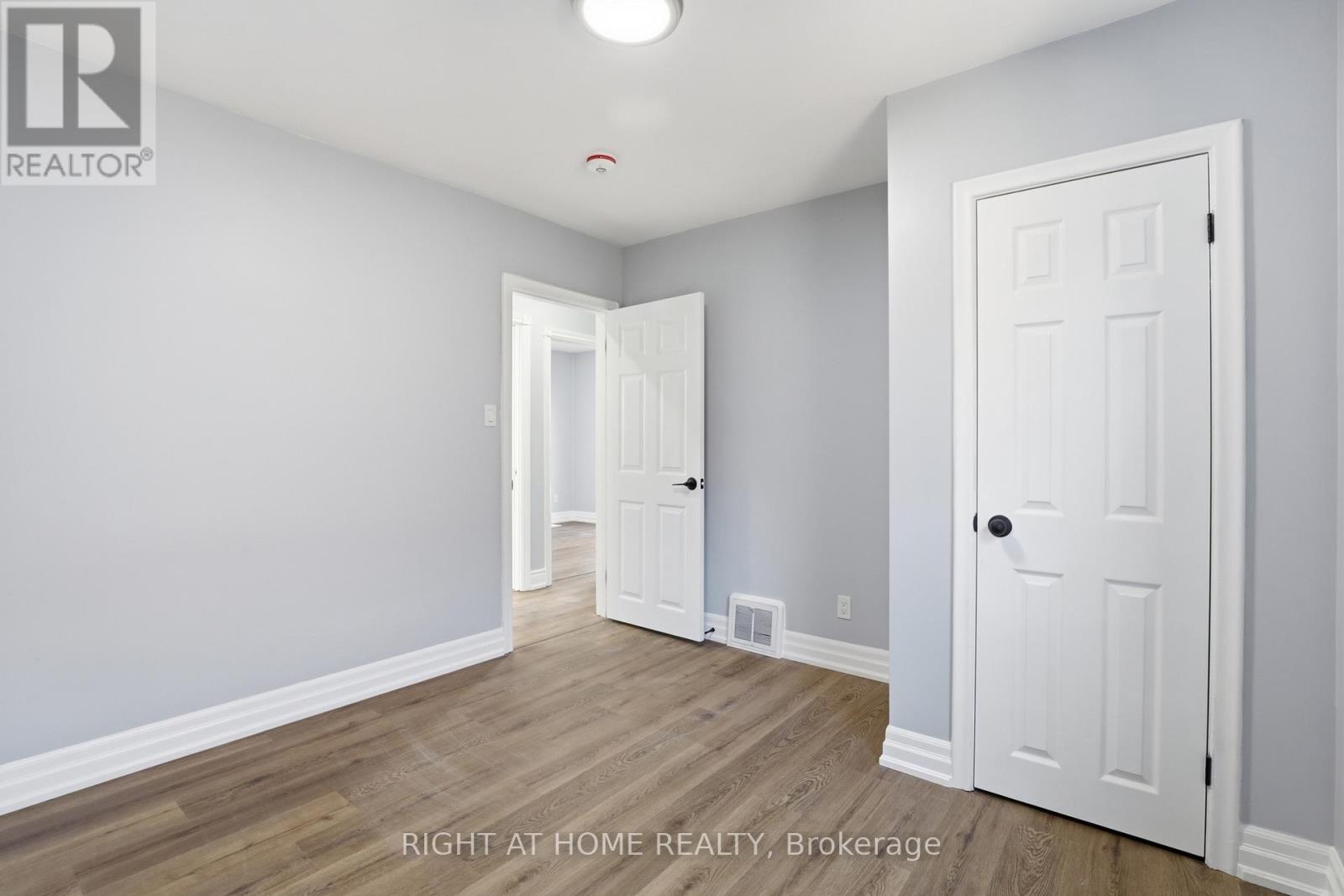 Main - 81 Maclennan Avenue, Hamilton, Ontario  L8V 1X5 - Photo 12 - X12889970