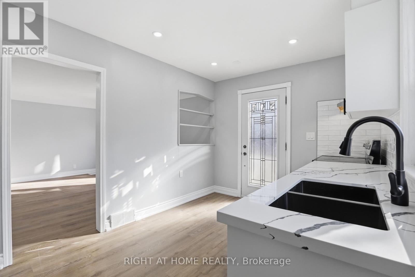 Main - 81 Maclennan Avenue, Hamilton, Ontario  L8V 1X5 - Photo 2 - X12889970