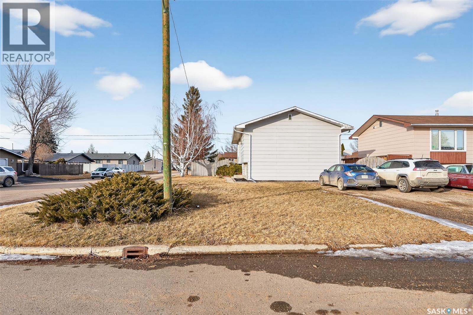 1351 14th Avenue Sw, Moose Jaw, Saskatchewan  S6H 0S9 - Photo 5 - SK028591