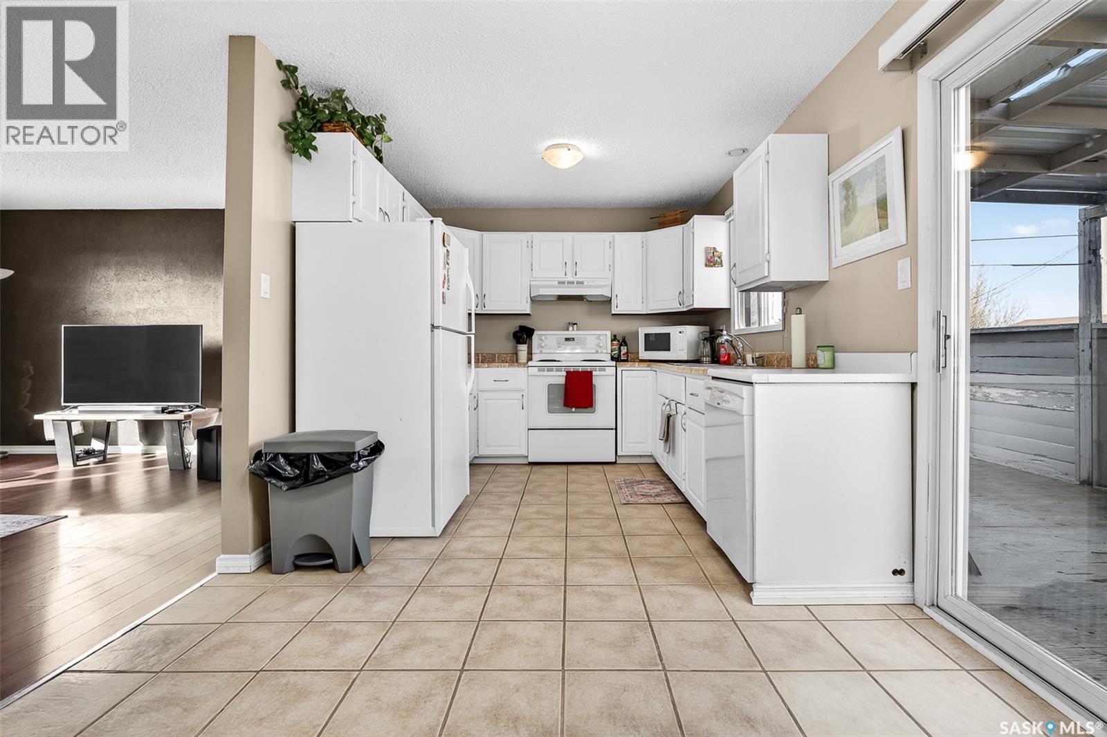 1351 14th Avenue Sw, Moose Jaw, Saskatchewan  S6H 0S9 - Photo 19 - SK028591