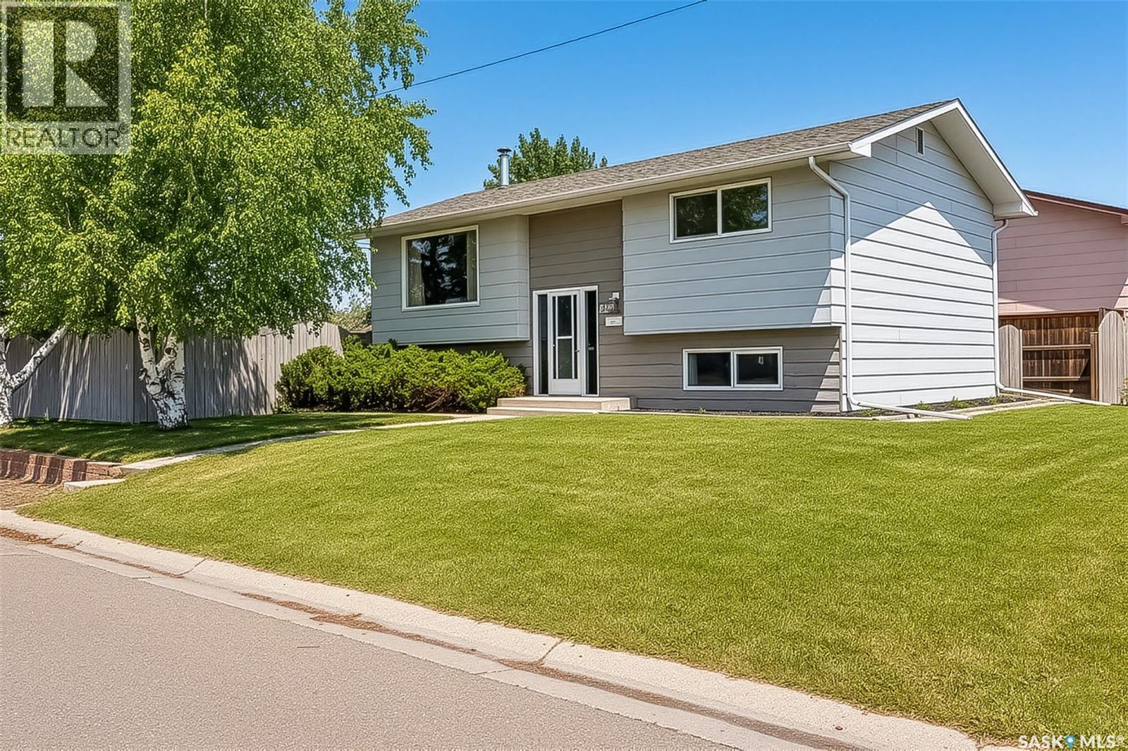 1351 14th Avenue Sw, Moose Jaw, Saskatchewan  S6H 0S9 - Photo 8 - SK028591