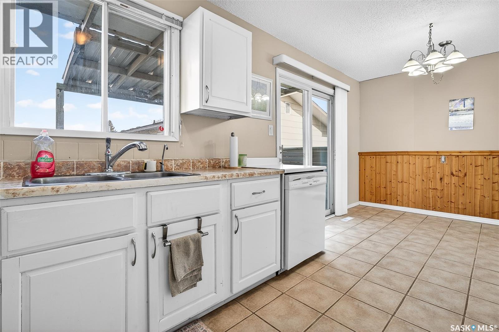 1351 14th Avenue Sw, Moose Jaw, Saskatchewan  S6H 0S9 - Photo 24 - SK028591