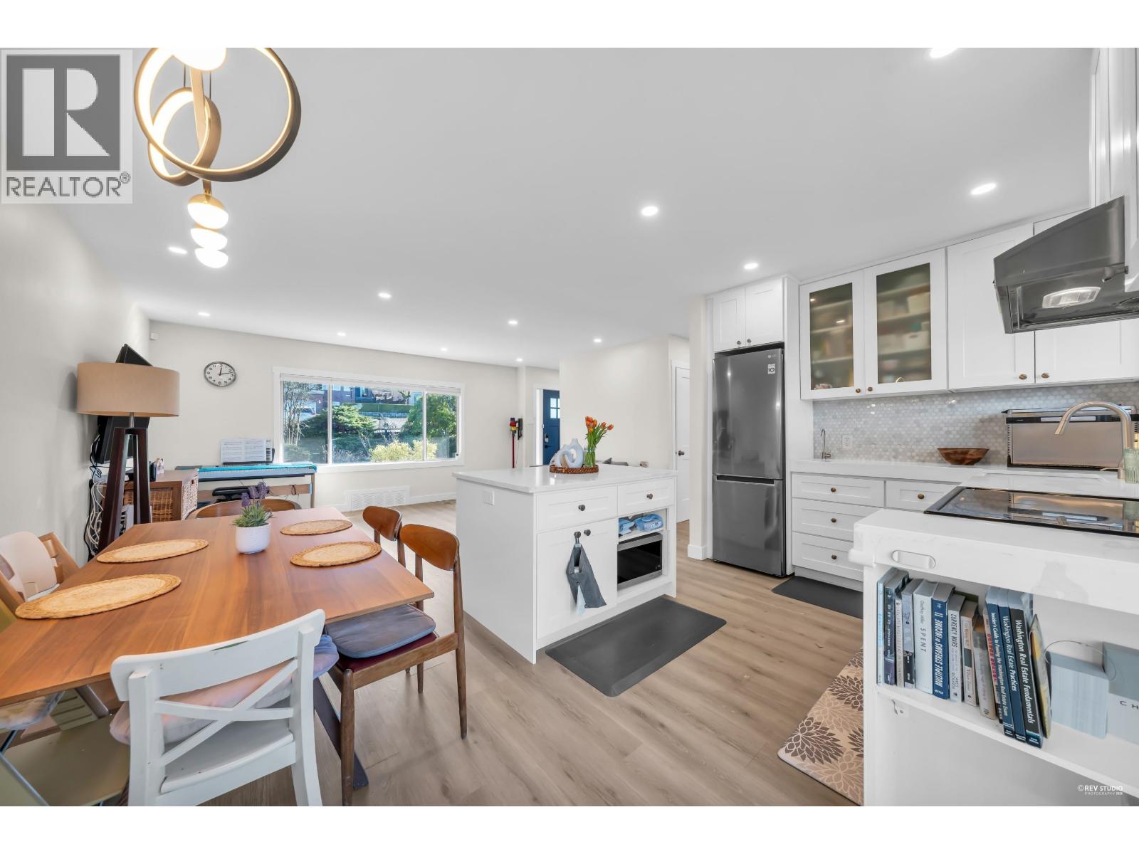 7247 Barnet Road, Burnaby, British Columbia  V5A 1E3 - Photo 14 - R3099024