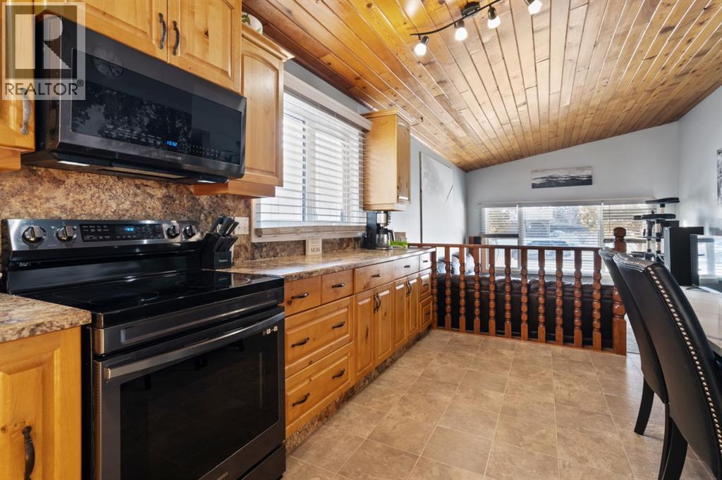 6310 43 Avenue, Camrose, Alberta  T4V 3M8 - Photo 8 - A2293554