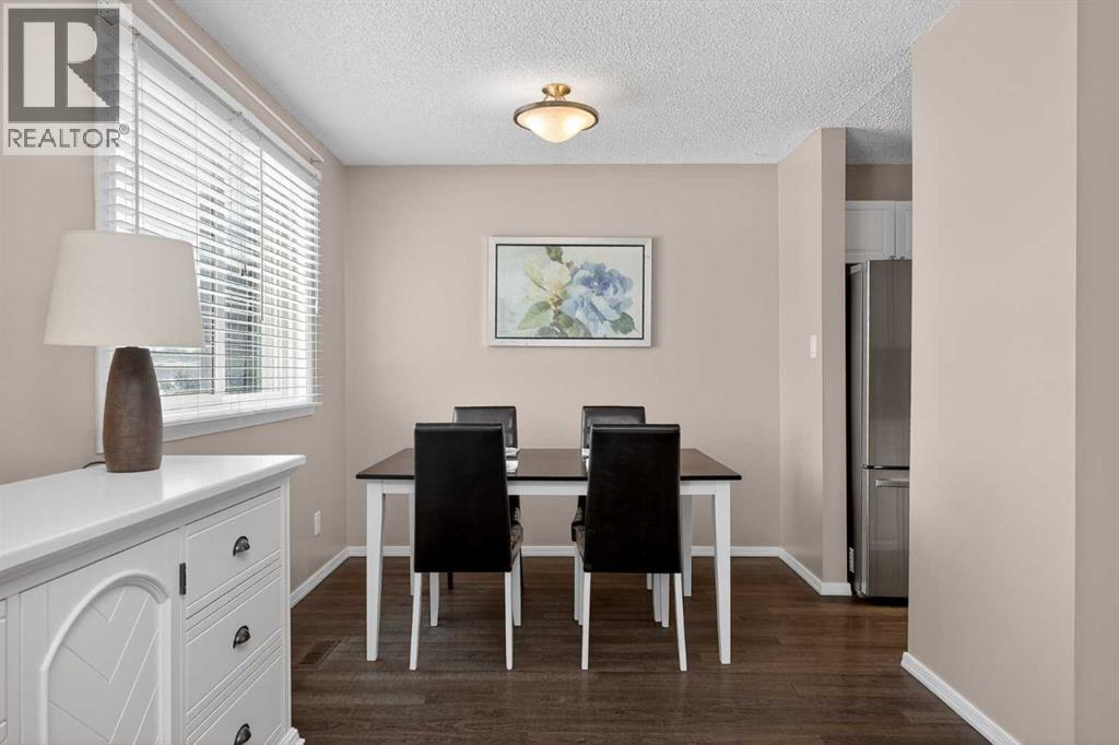 10304 Braeside Drive Sw, Calgary, Alberta  T2W 1B4 - Photo 9 - A2289559