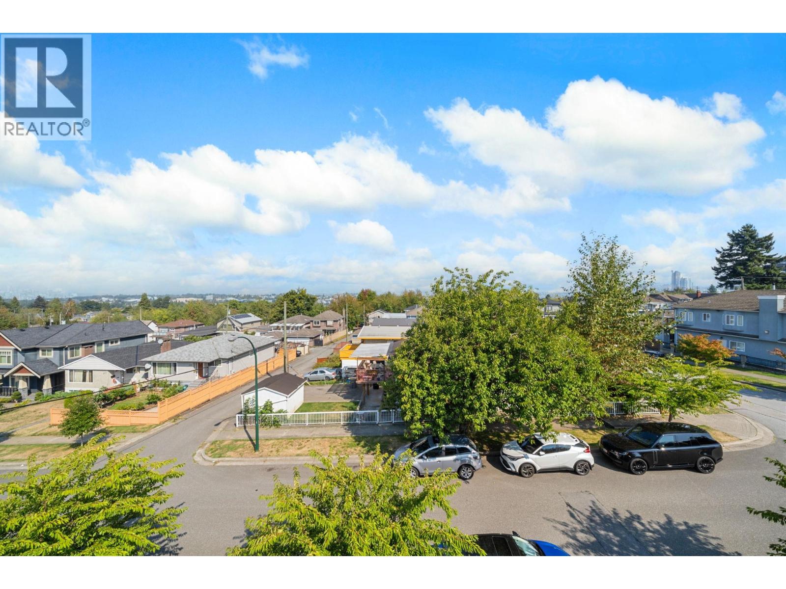 Listing Picture 36 of 38 : 3192 E 23RD AVENUE, Vancouver / 溫哥華 - 魯藝地產 Yvonne Lu Group - MLS Medallion Club Member