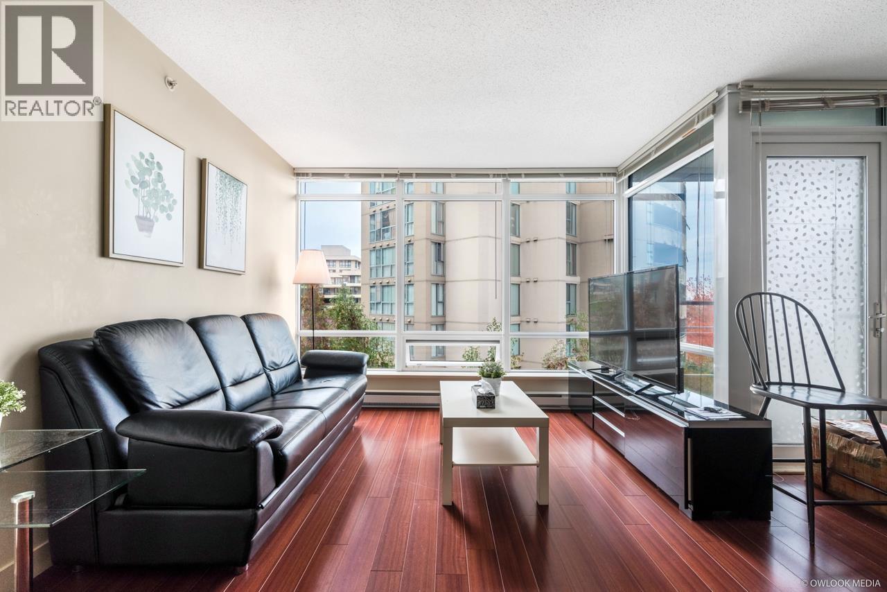 606 8280 Lansdowne Road, Richmond, British Columbia  V6X 0B2 - Photo 3 - R3100430